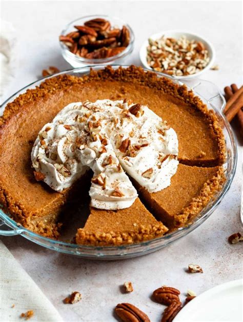 Pumpkin Pie With Graham Cracker Crust Rich And Delish