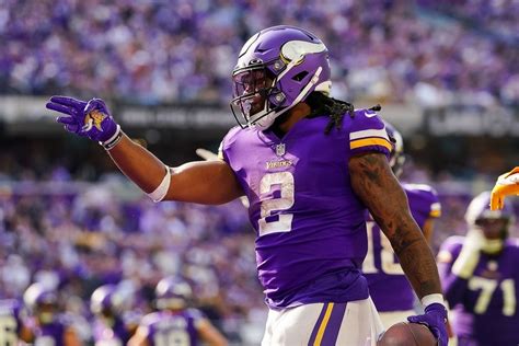 Minnesota Vikings 53 Man Roster Projections First Look After Training