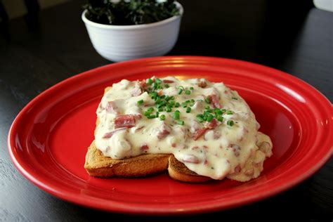 Robyn Cooks Creamed Chipped Beef On Toast Or What To Do With Leftover Corned Beef