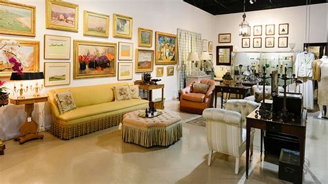 Furniture and art from Oprah's Chicago home up for auction ...