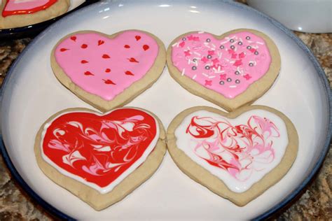 Decorating Heart Cookies For Valentines Day Mom With Cookies