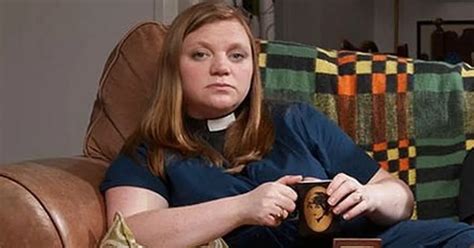 Gogglebox Vicar Wows With Glam Makeover As She Asks Fans To Ignore