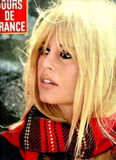 Jours de France n638 4 février 1967 Brigitte Bardot la vie à deux