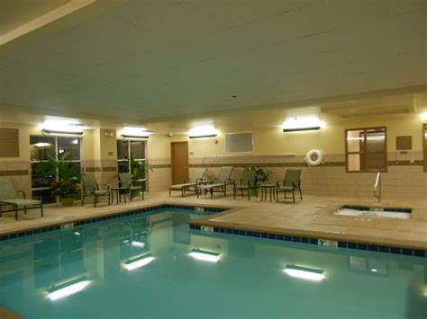 Hotel Review: Country Inn & Suites Knoxville Cedar Bluff - Angelina Travels