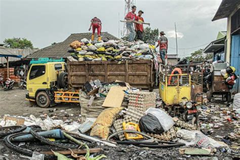 Pemanfaatan Lahan Pussenkav Gagal Ton Sampah Di Kota Bandung