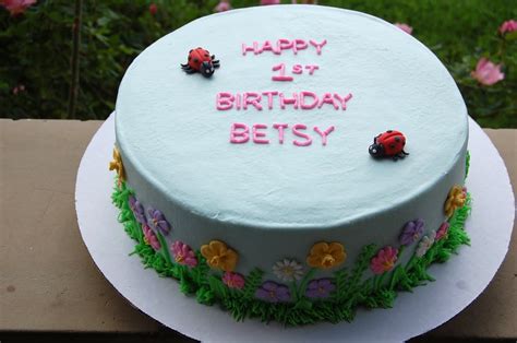 Robyn's Cakes: Happy Birthday Baby Betsy!