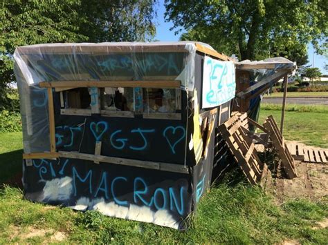 Lisieux l avenir de la cabane des gilets jaunes évoqué au conseil