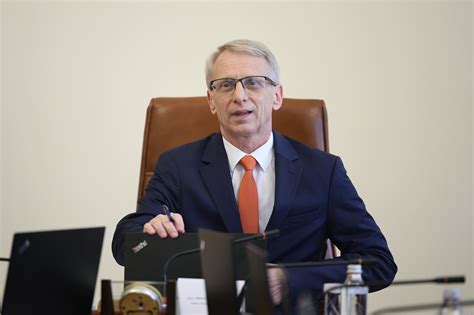 Денков: 56 лекарства за кръвно и сърце стават безплатни - Скенер ...