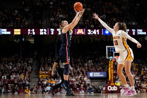 UConn women defeat Minnesota in Paige Bueckers' homecoming game