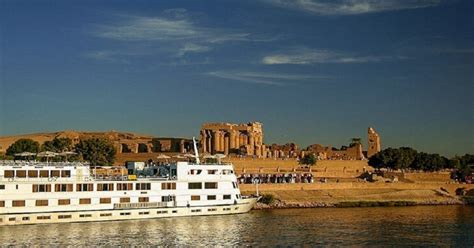 Desde Asuán Crucero de 5 días por el Nilo a Luxor con globo