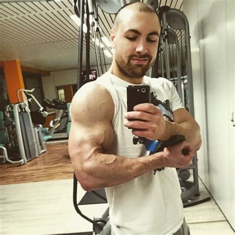 Morning Selfie mit den wohlverdienten Gainz Aufbau 2015 läuft auf