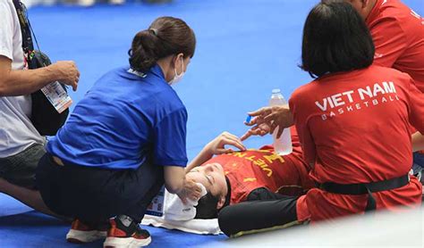 Hot Girl B Ng R Tr Ng Th O Vy Ng P U Xu Ng T Sau Pha Va Ch M V I Indonesia Bongdaplus Vn