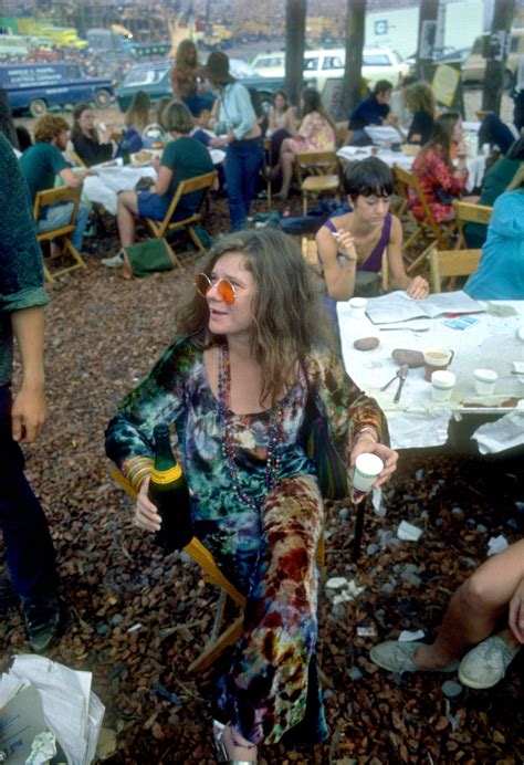 6 Surprising Fashion Trends That Rocked Woodstock Vogue