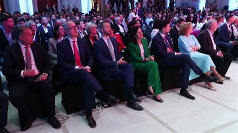 El Partido De Los Socialistas Europeos Celebra Una Conferencia En Bucarest