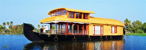 Houseboats in Kerala | Things to Do in Kerala