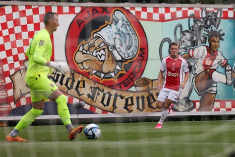 Report | Ajax posts first victory in preseason