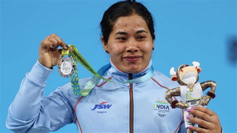 Bindyarani Devi Wins Cwg Silver With Record Breaking Raise In Kg