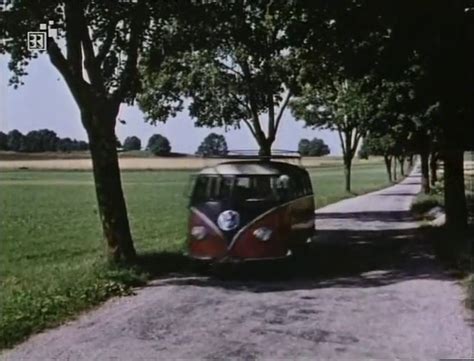 IMCDb Org 1951 Volkswagen Kleinbus Sondermodell Samba Typ 2 T1