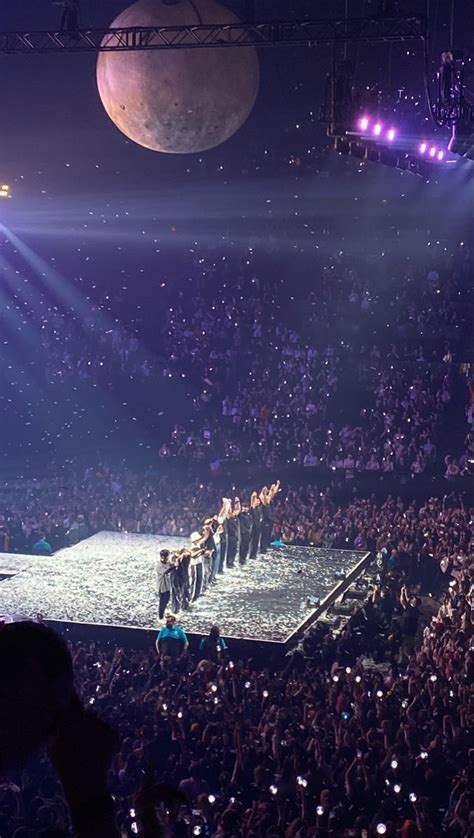 Ateez Concert In Paris Wallpaper En 2024