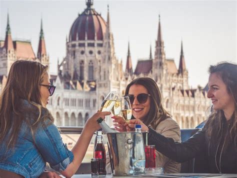 Budapest Unlimited Prosecco And Wine Sightseeing Cruise