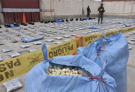 Decomisan más de 348 kilos de marihuana que estaban ocultos en camión