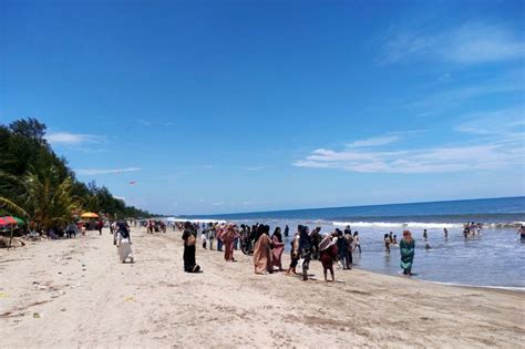 Kunjungan Objek Wisata Pantai Sikabau Pasaman Barat Capai Orang