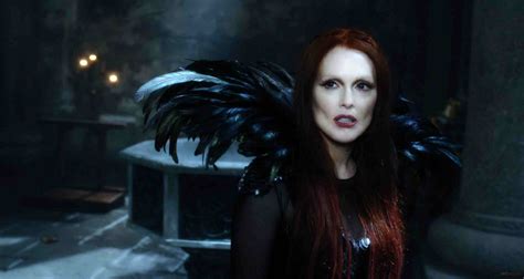 Julianne Moore The Dark Sorceress In Seventh Son Rezirb