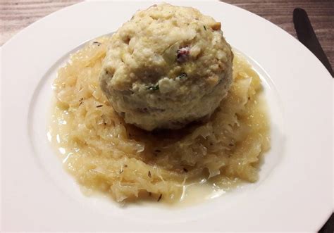 Tiroler Speckknödel Mit Sauerkraut Rezept Ichkoche Ch