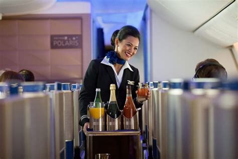 Official United Airlines Restores Glassware Pre Departure Beverages