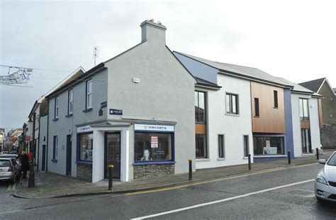 Ennis Students Appeal As They Take Over Svp Charity Shop The Clare