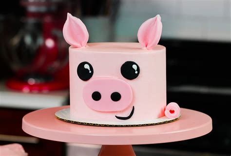 Pig Birthday Cake Moist Pink Cake Layers W Buttercream Frosting