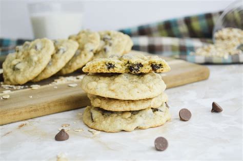 Irish Oatmeal Chocolate Chip Cookies Stef S Eats And Sweets