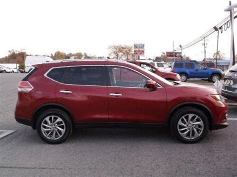 Photo Image Gallery And Touchup Paint Nissan Rogue In Cayenne Red Nah