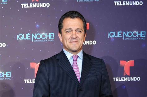 Carlos Hermosillo: Videos, Fotos, Noticias y Biografía | Telemundo