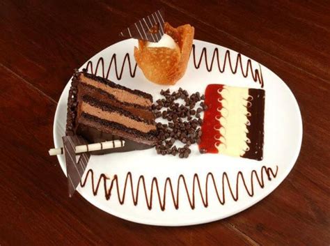 10 Veg Restaurants In Mumbai That Serve Delectable Food: TripHobo