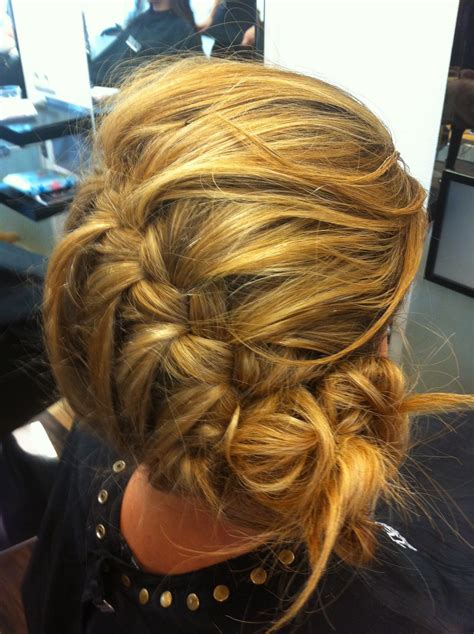 Pin Van Tendenz Kappers Op Updo Hairstyles Opgestoken Kapsel Met