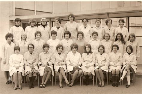 Photo de classe 1ère M 1 1965 1966 de 1965 Lycée De Jeunes Filles