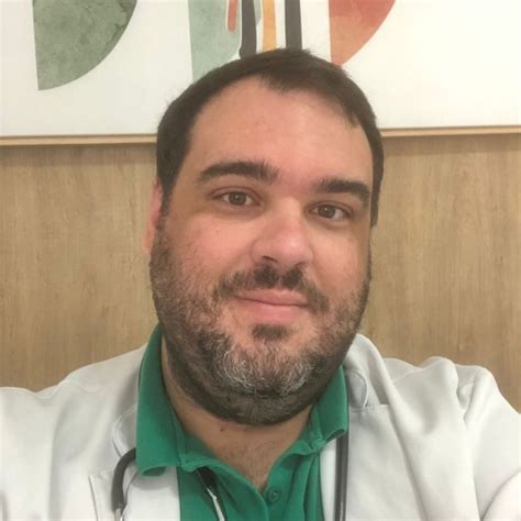 Dr Bruno Acharezzi opiniões Médico Acupunturista Médico de família