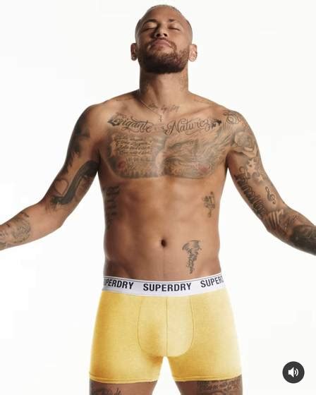 Neymar Posa Bem Vontade De Cueca Em Campanha Modelo Mineira Fotos