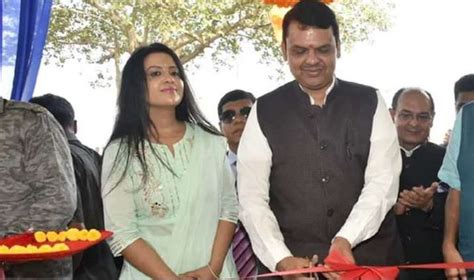 Will Come Back Devendra Fadnavis Wife Amruta In Farewell Message