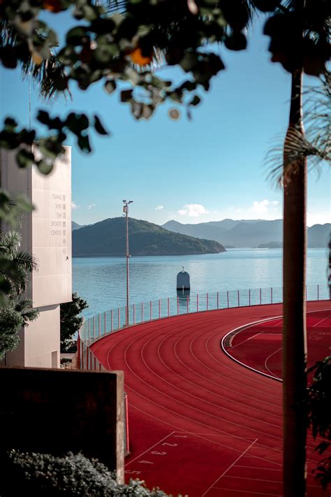 How Many Of You Train And Run At The Sports Centre Because Of The Sea