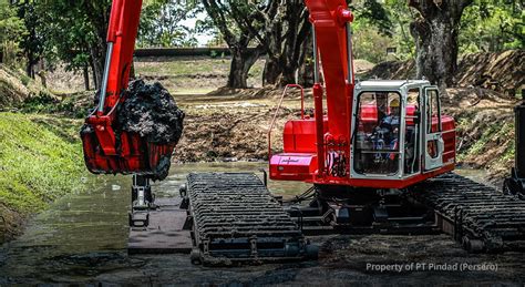 Pt Pindad Persero Excava Amphibious