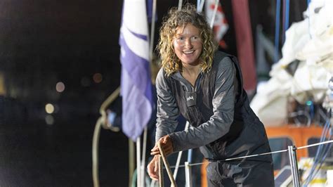 Kirsten Neusch Fer Wins The Golden Globe Race Youtube