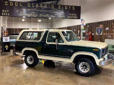 Two Tone Tuesday Classic Bronco A Born Outdoorsman