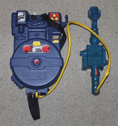 1984 Kenner Ghostbusters Proton Pack Backpack Role Play Toy Worn Ebay