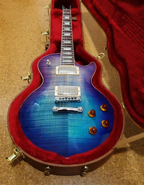 【レビュー】gibson Les Paul Standard Blueberry Burstは仕上げの美しさか何から素晴らしいギターです アニマルレーサー