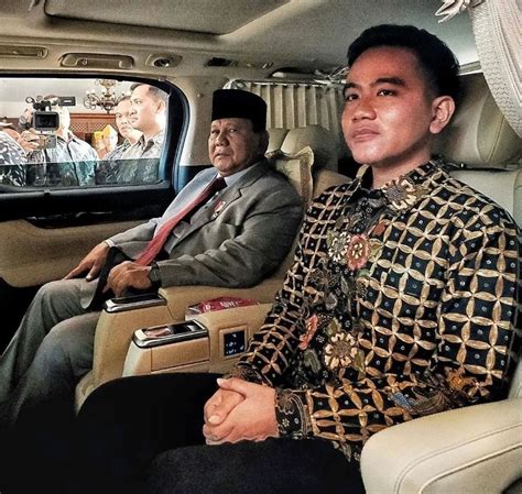 Jokowi Dan Prabowo Makan Malam Berdua Erick Thohir Dua Negarawan