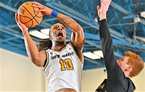 Evan Maxwell e Ty Perry são reforços do Basquetebol do Barreirense para