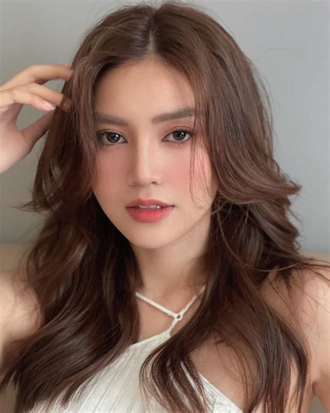 Người Yêu Của Ninh Dương Lan Ngọc Là Ai Xây Dựng