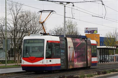 Inekon Trio Gelenktriebwagen Fotos Bahnbilder De